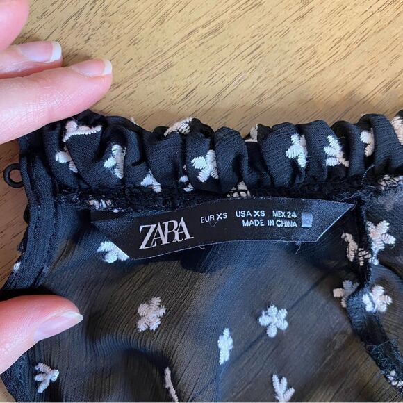 Zara Black & White Floral Embroidered Sheer High Neck Long Sleeve Top Size XS - Picture 8 of 13